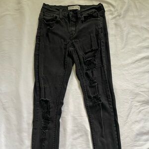 Mudd FLX Stretch Low Rise Skinny Distressed / Ripped Jeans